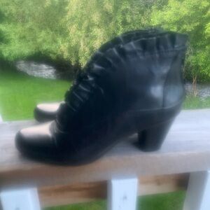 NEW Everybody by Bz MODA unique boots